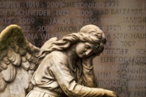 葬儀の見積もりを比較する際のポイントは？